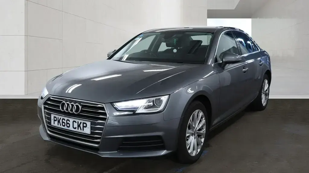 Gebraucht Audi A4 Business 190 PS (139 kW) 2016 Grau Limousine