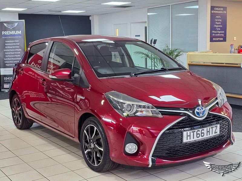 Red Used 2017 Toyota Yaris Hybrid Design Hatchback | £11,445 (Fair price) - Image 1/4
