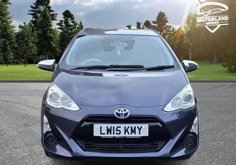 Used Toyota Yaris Hybrid 2015 Purple