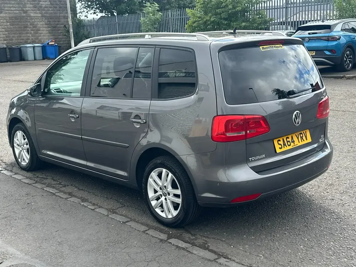 Used VW Touran SE 105 HP (77 kW) 2014 Grey MPV
