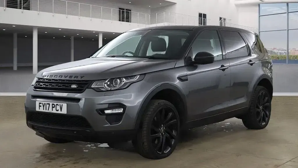 Second-hand Land Rover Discovery Sport HSE 180 CP (132 kW) 2017 Gri SUV