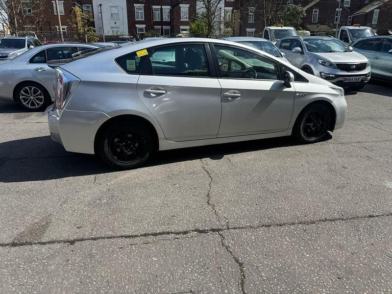 Used Toyota Prius 2015 Silver Hatchback