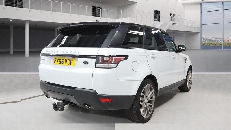 Used Land Rover Range Rover Sport HSE Dynamic 306 HP (225 kW) 2016 White SUV
