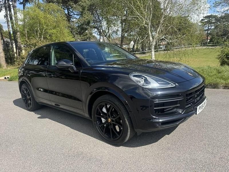 Used Porsche Cayenne Turbo 550 HP (404 kW) 2018 Black SUV