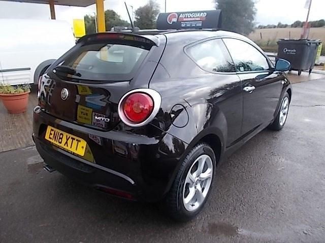 Gebraucht Alfa Romeo MiTo 105 PS (77 kW) 2018 Schwarz Kleinwagen