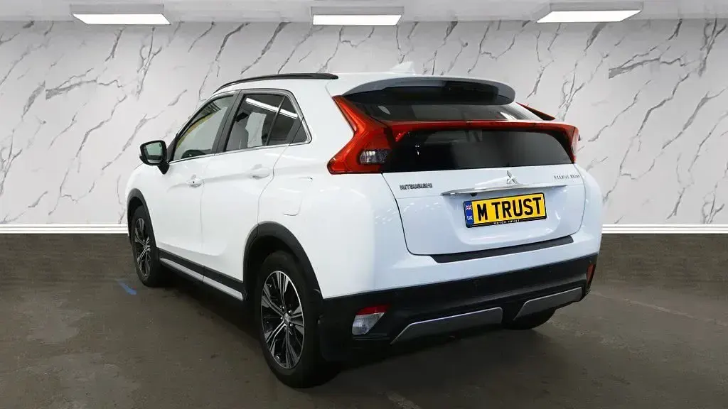 Used Mitsubishi Eclipse 163 HP (119 kW) 2018 White SUV