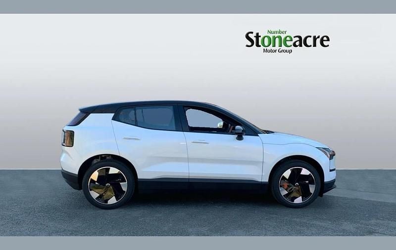 Used Volvo EX30 Plus 196 kW (267 HP) 2026 White SUV