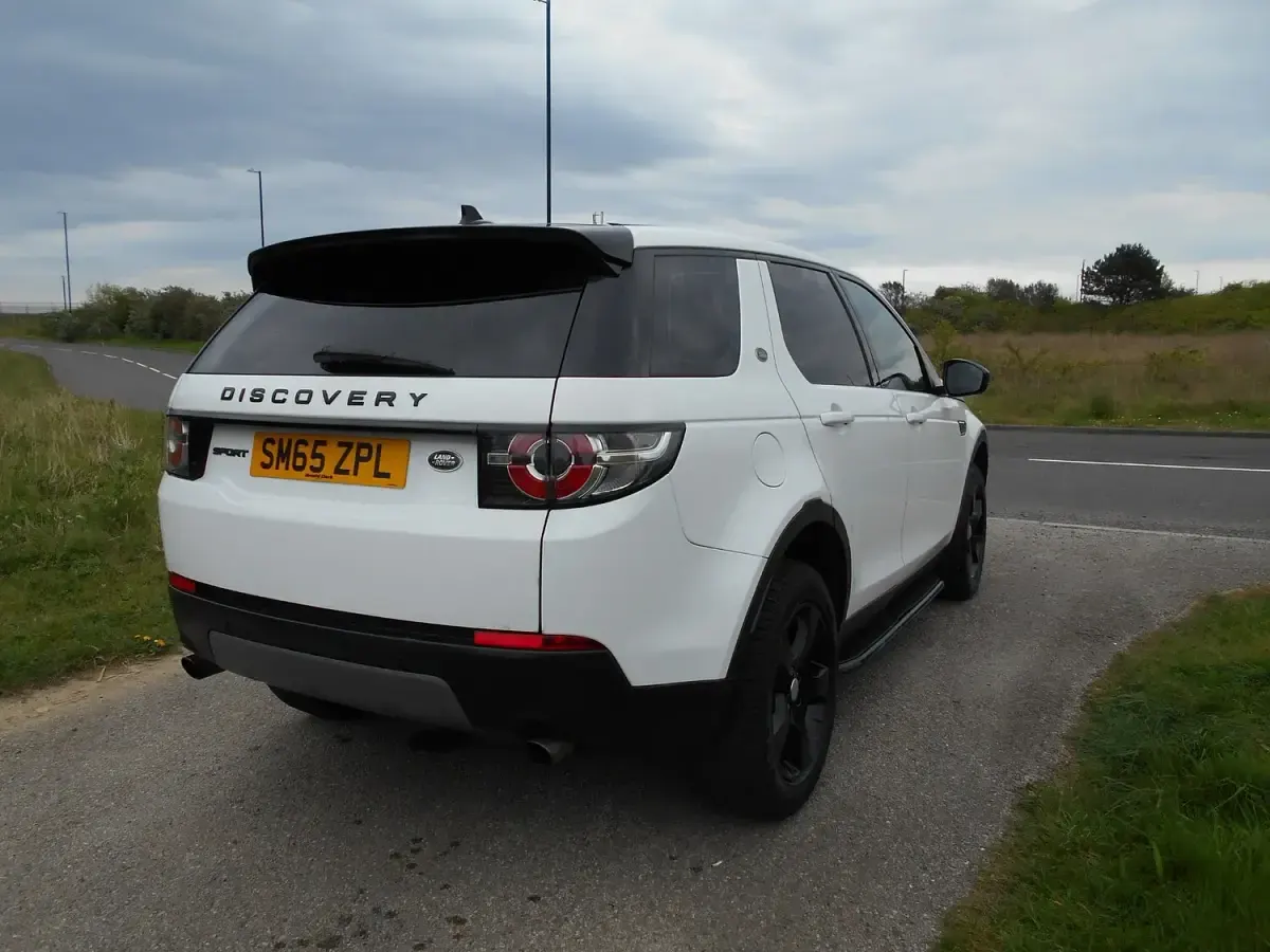 Used Land Rover Discovery Sport SE 2016 White SUV