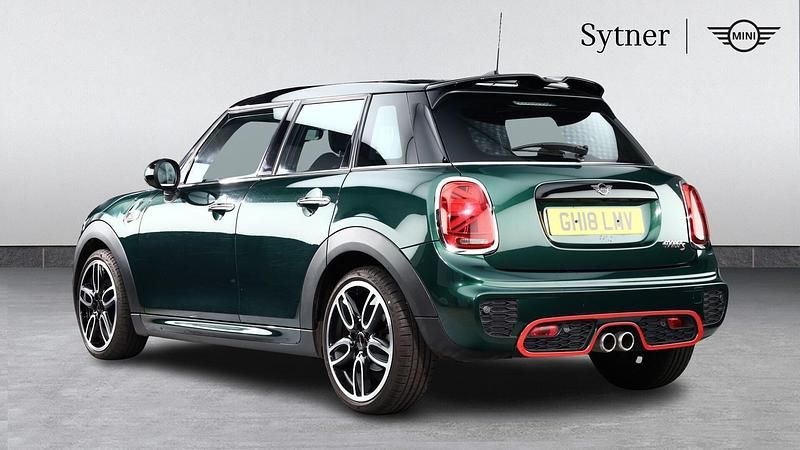 Usado Mini Cooper S Hatch 189 HP (139 kW) 2018 Verde Citadino