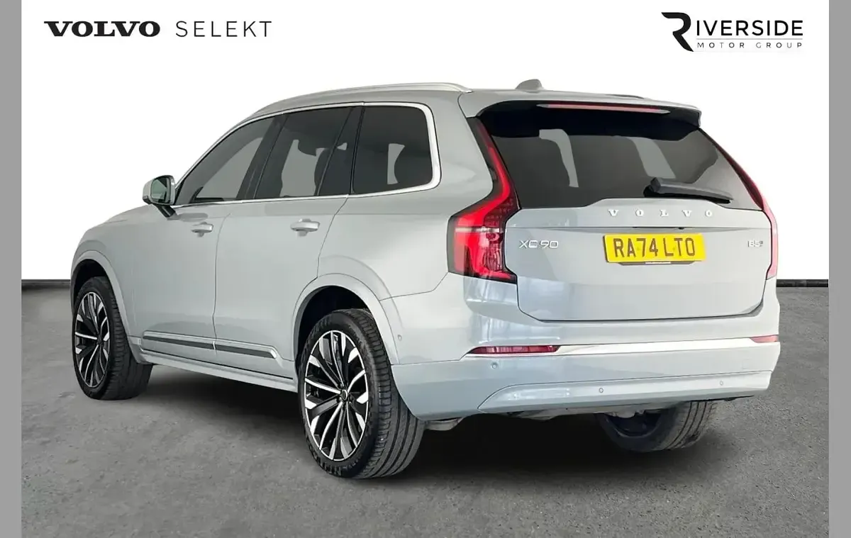 Usado Volvo XC90 Ultra 455 HP (334 kW) 2025 Cinzento SUV
