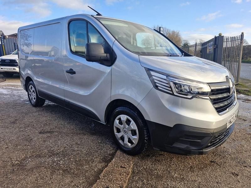 Used Renault Trafic Business 2023 Silver MPV