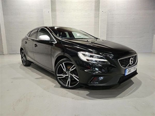 Black Used 2017 Volvo V40 R-Design Pro Estate | £8,650 (Good price) - Image 1/1