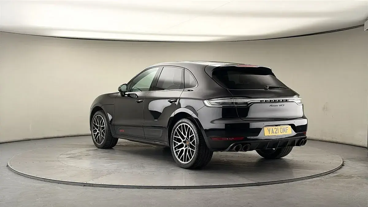 Begagnad Porsche Macan 380 HK (279 kW) 2021 Svart SUV