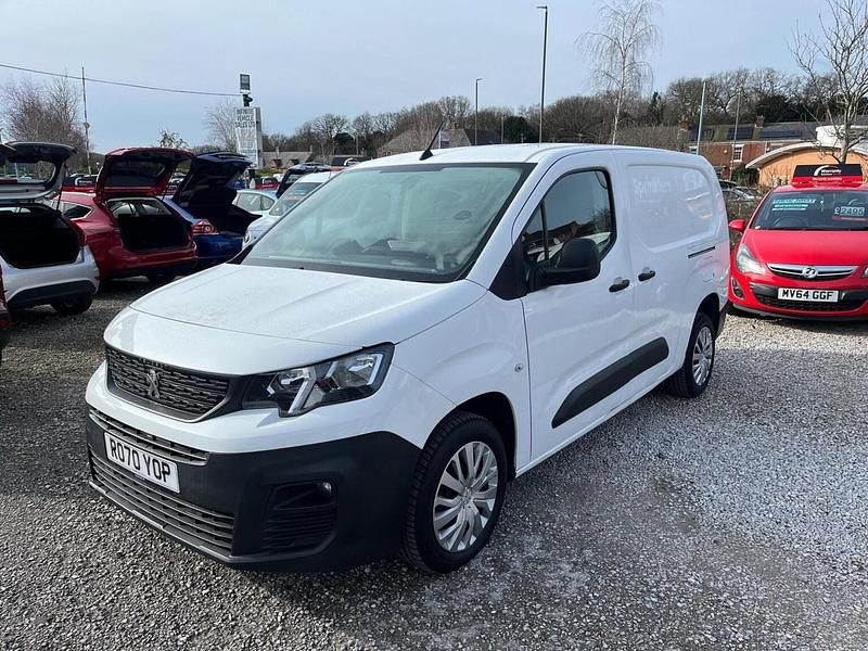 Used Peugeot Partner S 2020 White MPV