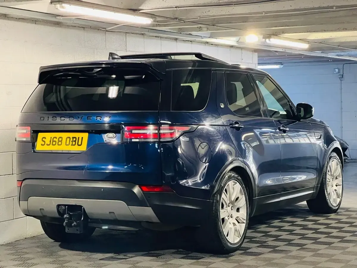 Used Land Rover Discovery 5 HSE Luxury 2018 Blue SUV