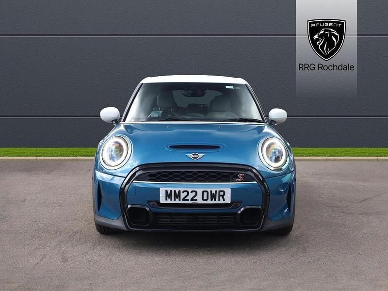 Blue Used 2022 Mini Cooper S Exclusive Hatchback | £19,999 (Good price) - Image 1/4