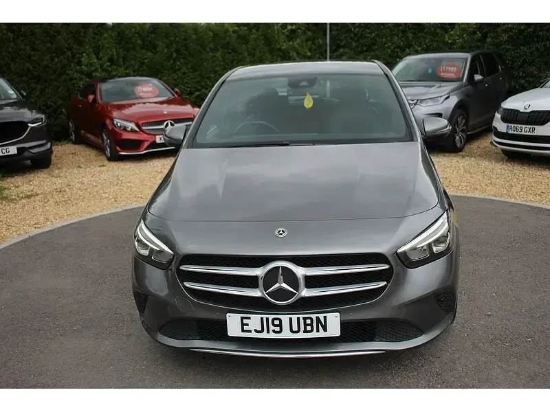 Used Mercedes B180 Executive 116 HP (85 kW) 2019 Mountain grey metallic Hatchback