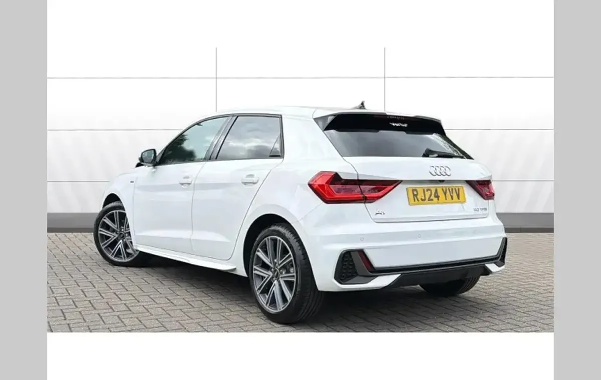 Used Audi A1 S-Line 116 HP (85 kW) 2024 White SUV