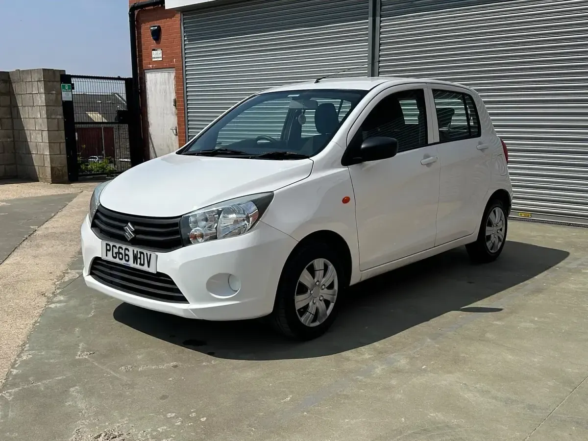 Used Suzuki Celerio 68 HP (50 kW) 2017 White Hatchback