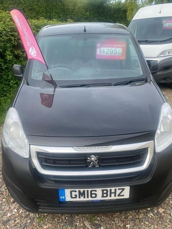 Black Used 2016 Peugeot Partner S MPV | £4,295 (Fair price) - Image 1/4