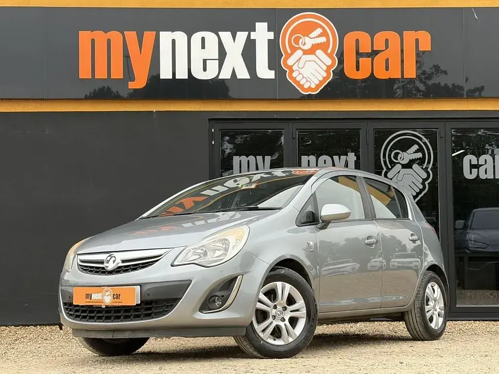 Used Vauxhall Corsa 95 HP (69 kW) 2012 Silver Hatchback