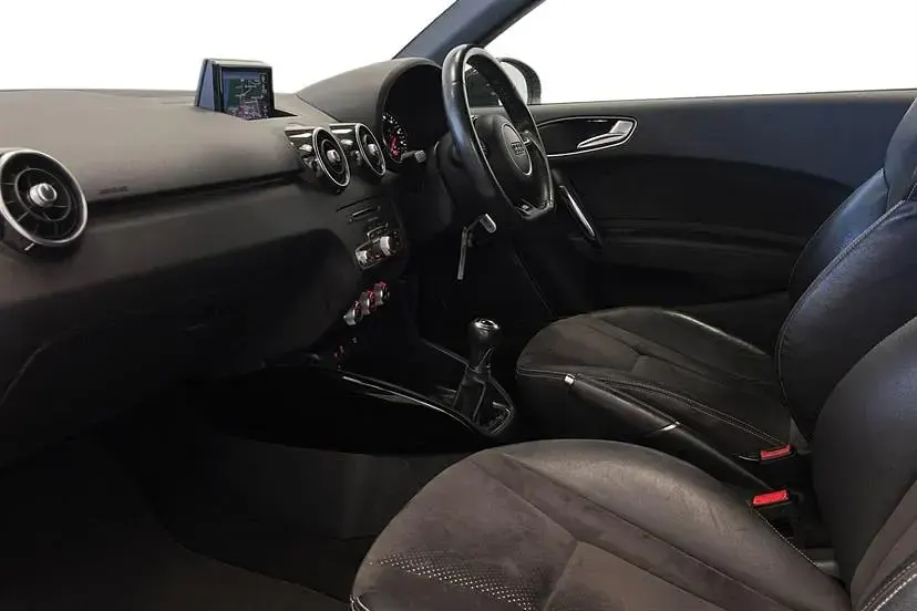 Usado Audi A1 Black Edition 150 HP (110 kW) 2017 Preto Citadino