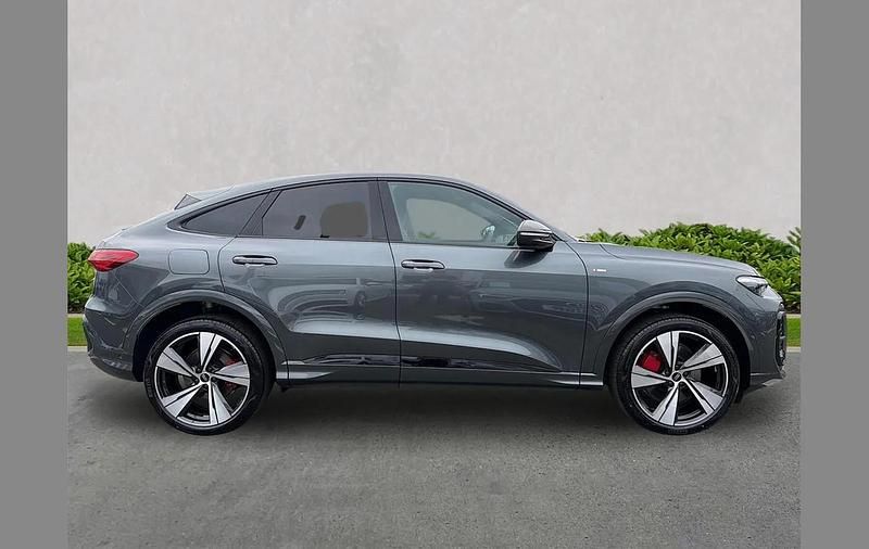 Used Audi Q5 Sportback Advanced 204 HP (150 kW) 2025 Grey SUV