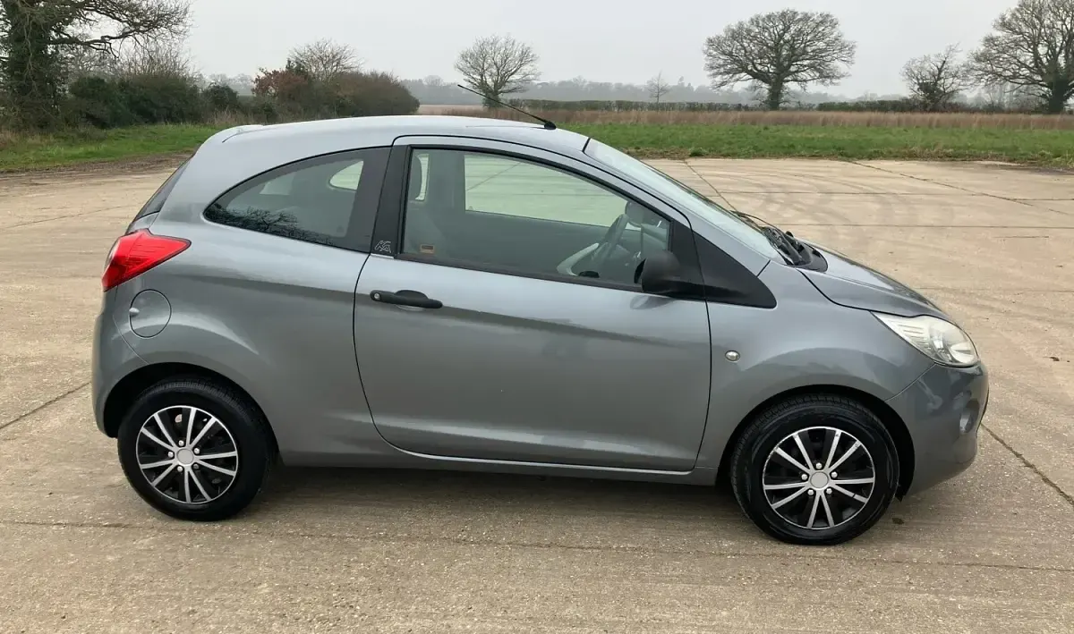 Używany Ford Ka Studio 69 KM (50 kW) 2009 Srebrny Hatchback
