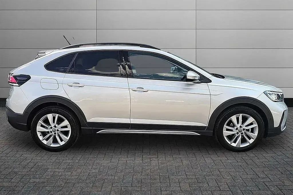 Used VW Taigo Match 115 HP (84 kW) 2025 Reflex silver SUV