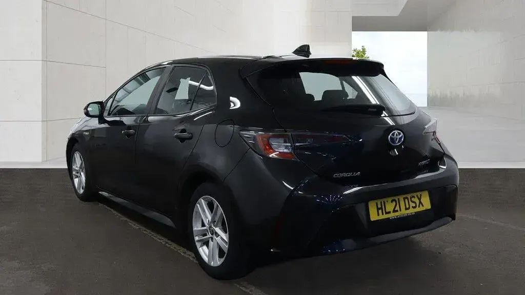 Used Toyota Corolla 122 HP (89 kW) 2021 Black Hatchback