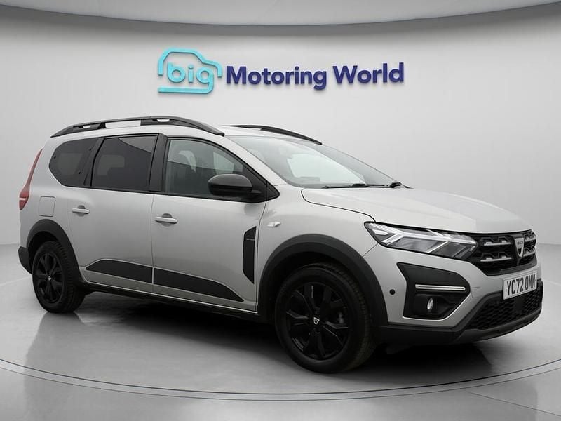 Grey Used 2022 Dacia Jogger Extreme MPV | £14,200 (Fair price) - Image 1/4