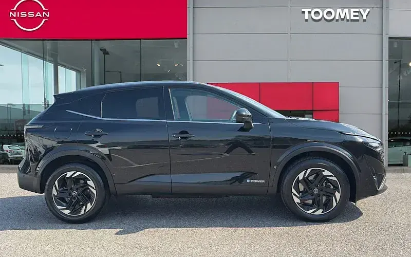 Used Nissan Qashqai N-Connecta 190 HP (139 kW) 2025 Black SUV