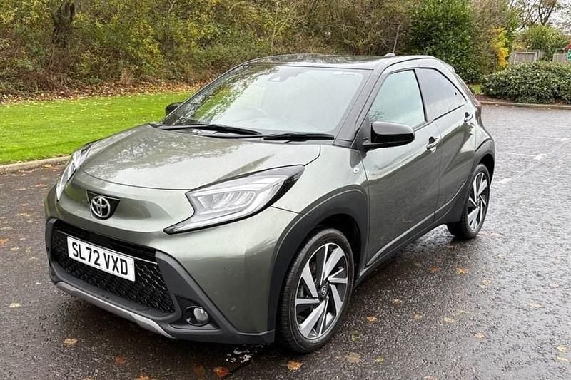 Used Toyota Aygo X 72 HP (52 kW) 2022 Green SUV