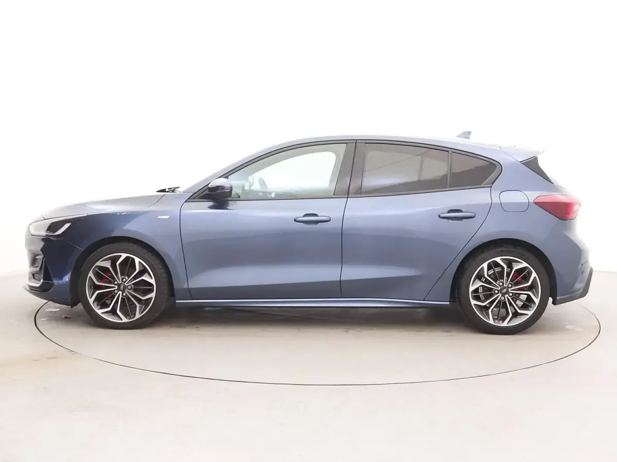 Used Ford Focus ST-Line 2022 Blue Hatchback