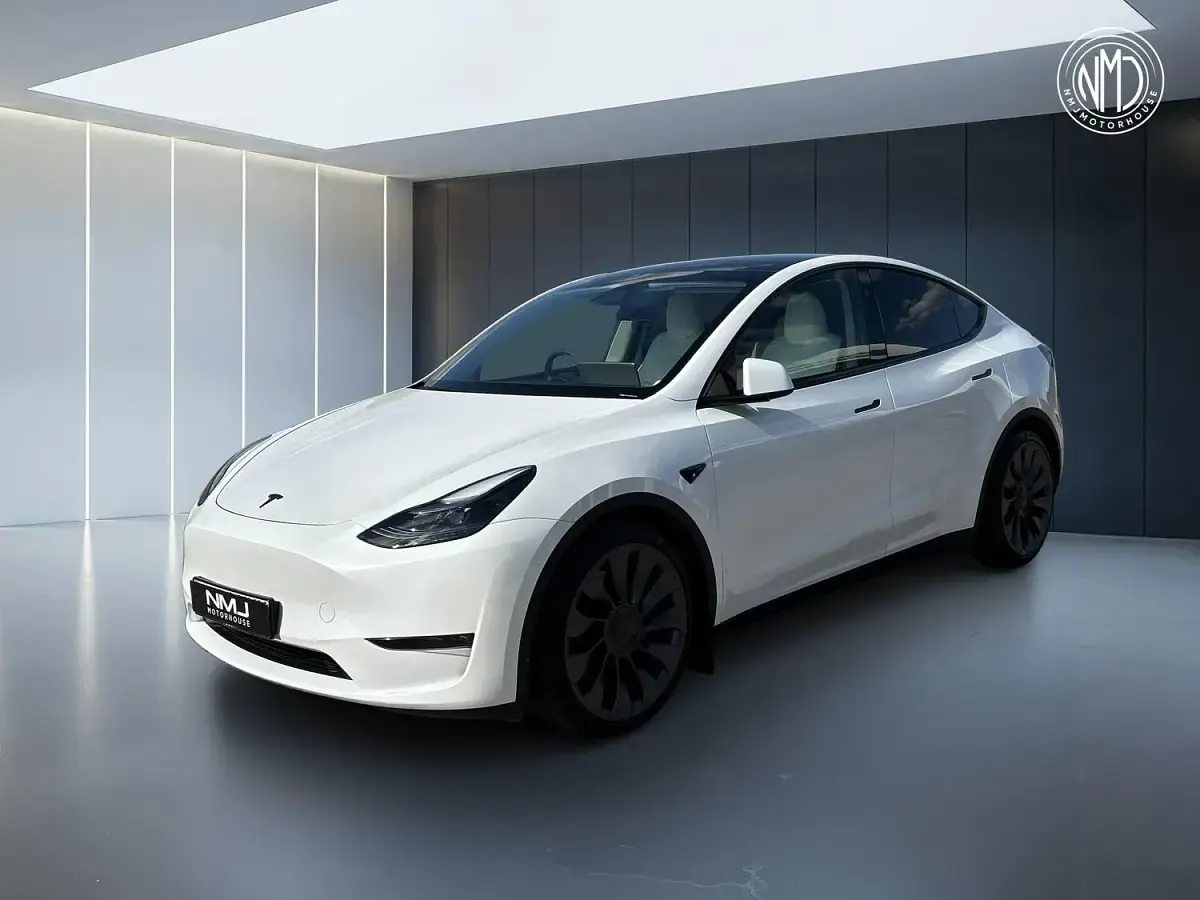 Used Tesla Model Y Performance 85 kW (116 HP) 2024 White SUV