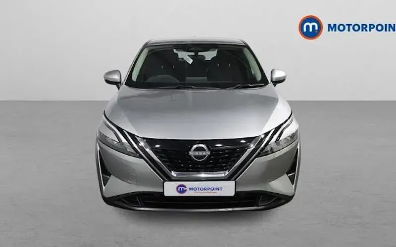 Used Nissan Qashqai Acenta Premium 190 HP (139 kW) 2023 Silver SUV