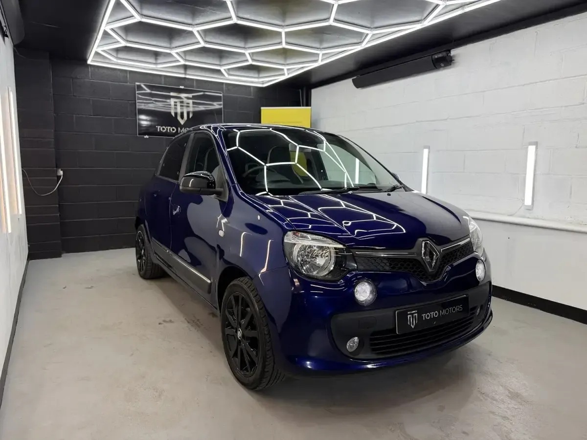 Used Renault Twingo Iconic 70 HP (51 kW) 2016 Purple Hatchback