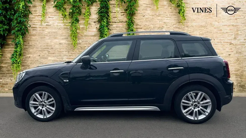Used Mini Cooper Countryman Exclusive 134 HP (98 kW) 2021 Black SUV