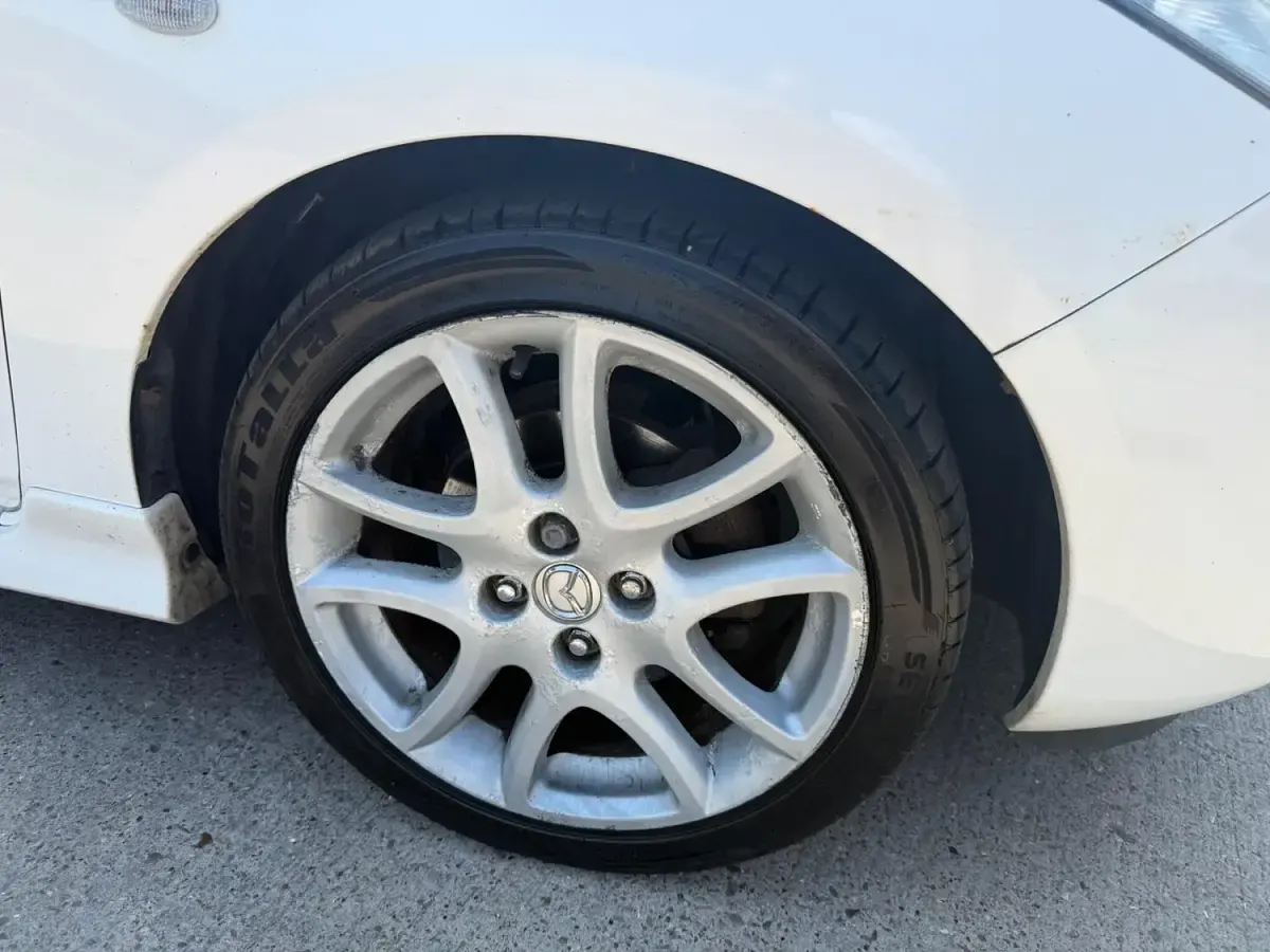 Used Mazda 2 2011 White Hatchback