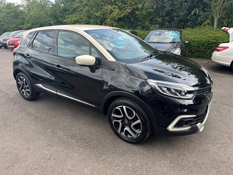 Black/cream Used 2018 Renault Captur Dynamique SUV | £7,995 (Fair price) - Image 1/4