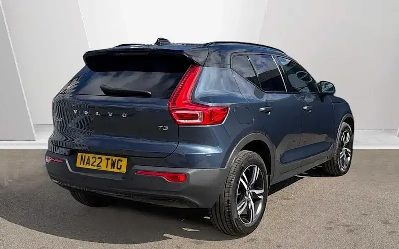 Used Volvo XC40 R-Design 163 HP (119 kW) 2021 SUV