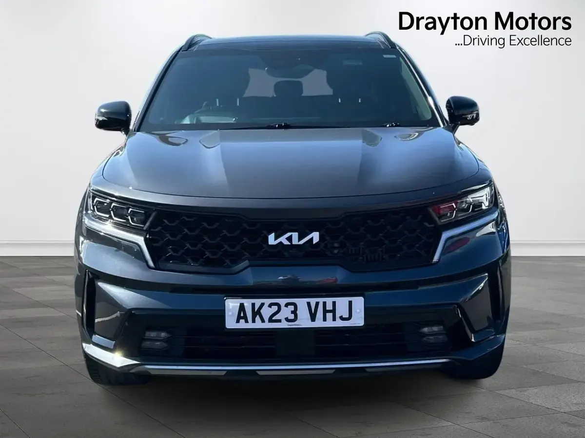 Used Kia Sorento 230 HP (169 kW) 2023 Grey SUV