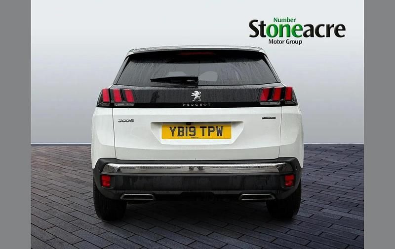 Used Peugeot 3008 Premium 128 HP (94 kW) 2019 White SUV