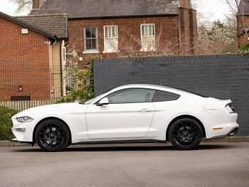Used Ford Mustang 2018 White Coupe