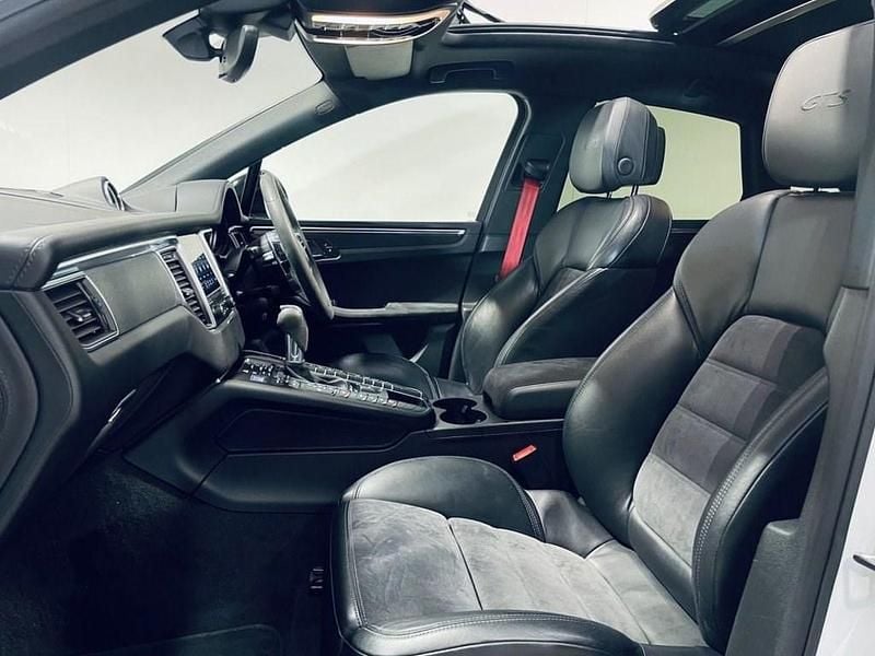 Used Porsche Macan 360 HP (264 kW) 2016 White SUV