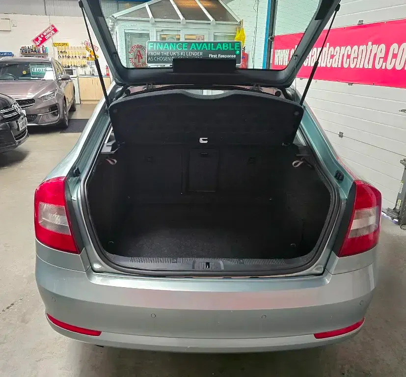 Used Skoda Octavia SE 2011 Green Hatchback
