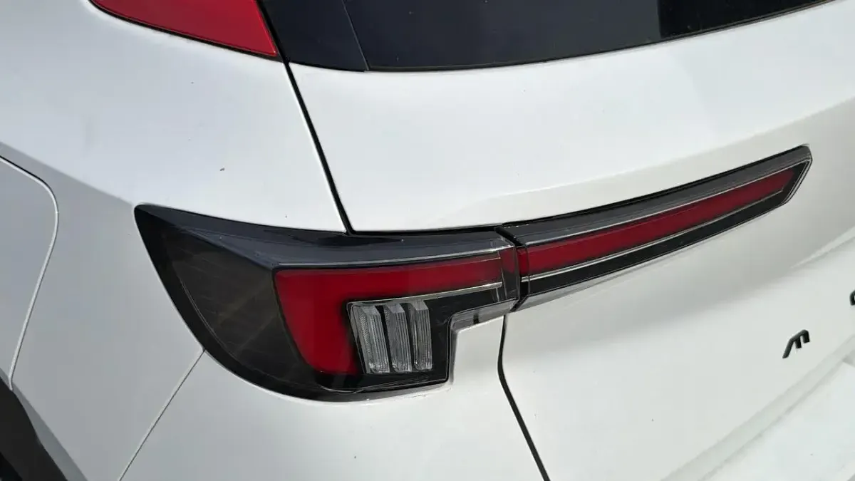 Used Vauxhall Mokka S 99 HP (72 kW) 2023 White SUV