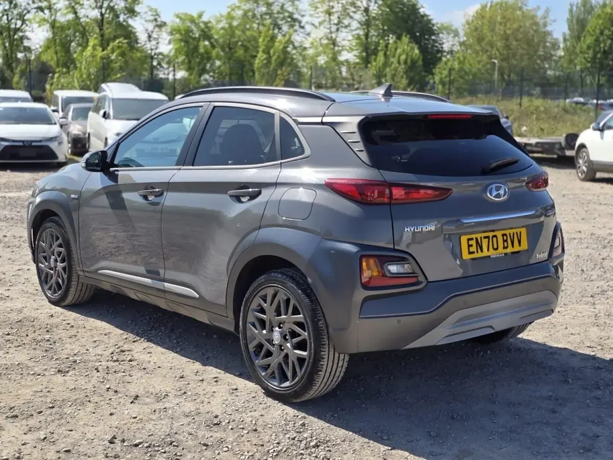 Gebraucht Hyundai Kona Premium 141 PS (103 kW) 2021 Grau SUV