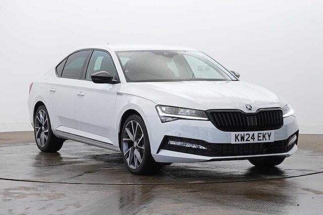 Moon white metallic New 2024 Skoda Superb SportlinePlus Hatchback | £28,498 (Fair price) - Image 1/4