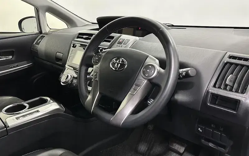 Used Toyota Prius+ 136 HP (100 kW) 2018 Black MPV